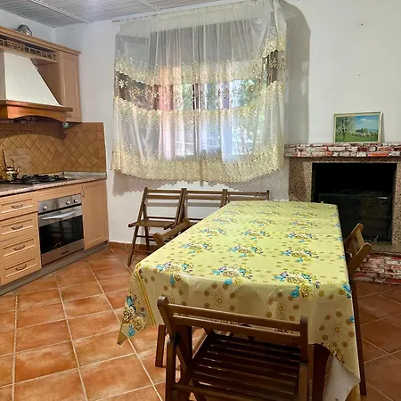 Holiday home Joni House Gjiri I Lalzit
