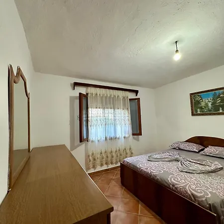 Joni House Gjiri I Lalzit *