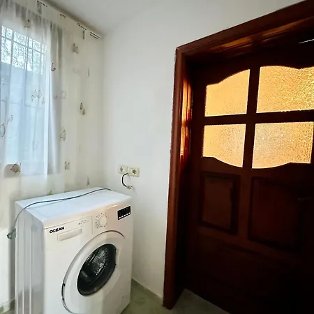 Joni House Gjiri I Lalzit * Durres